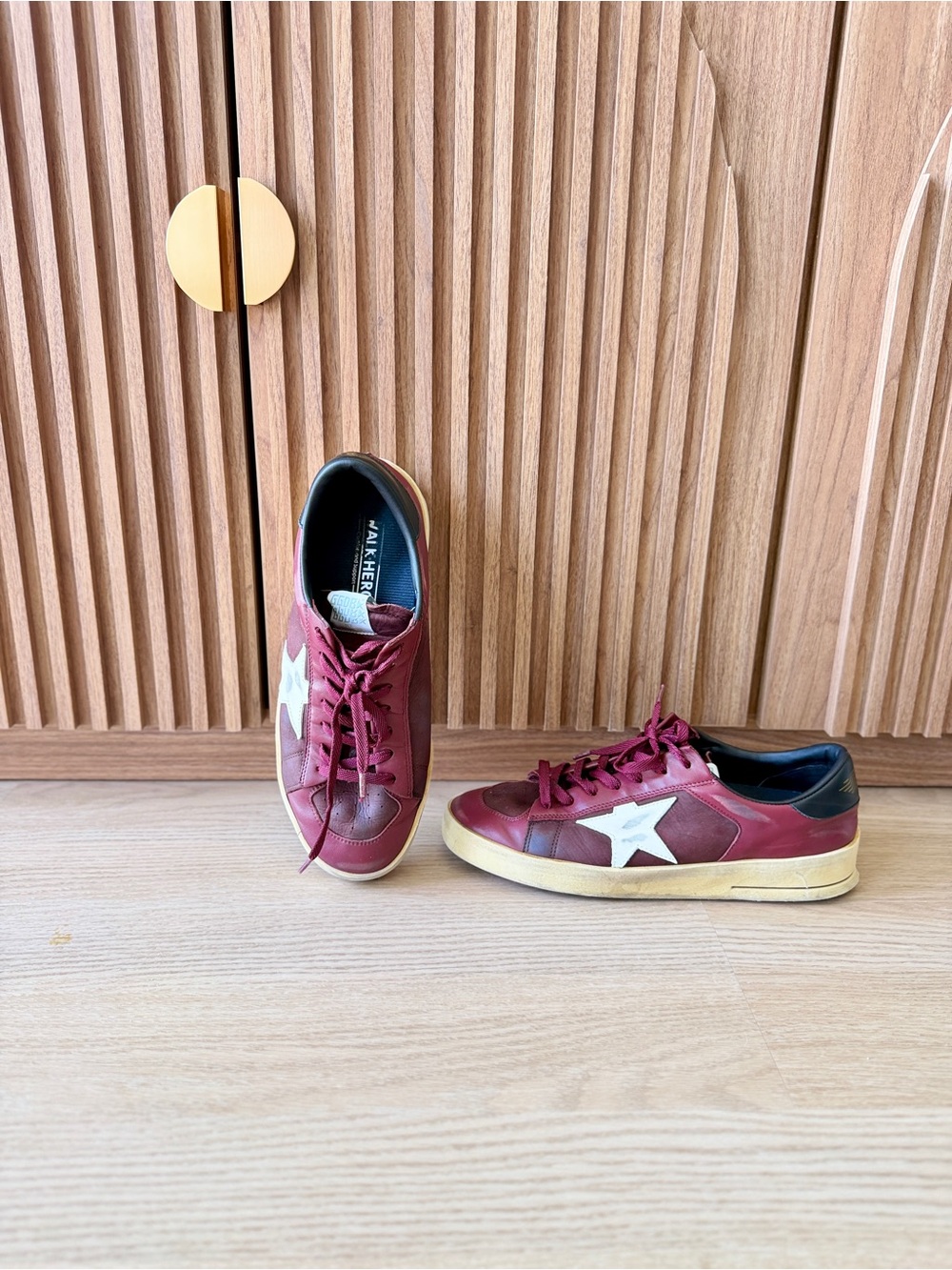 Golden Goose Men’s Burgundy Leather Low-Top Sneakers with White Star